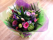 Local Christmas Flower Deliveries & Worldwide Interflora Delivery Service