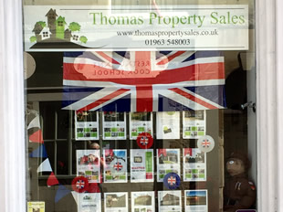 Shop front competition third place: Thomas Property Sales