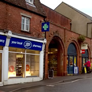 Shopping and services in Wincanton over the festive period