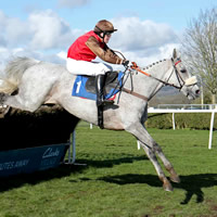 Racing is returning to Wincanton a week early!
