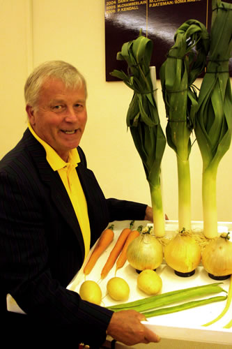 While Marcus Giles got carried away and miscounted his veg so this splendid tray was disqualified. No matter he still won the trophy for the highest overall score for his entries.