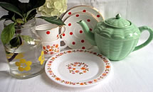 Teapot and plates