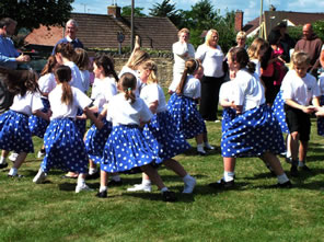 Wincanton Primary School Country Dancers