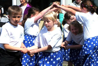 Wincanton Primary School Country Dancers