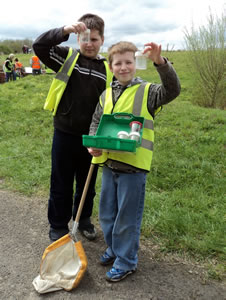 Catching mini-beasts at Carymoor