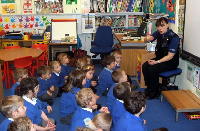 Milborne Port children being taught road safety by PCSO Mandy Forsey