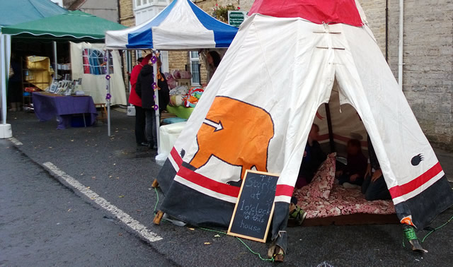 Children's storytelling teepee