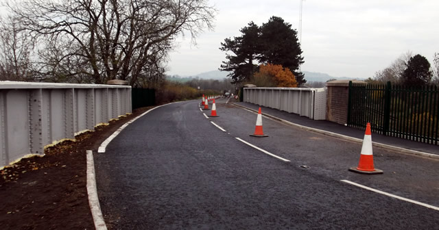 Castle Cary railway bridge re-opened, but with only single lane traffic