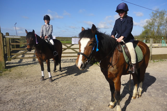 Ellie Hawkins on Bean and Daisy White on Odie at Half Moon Stud, Motcombe, 13th April 2014Ellie Hawkins on Bean and Daisy White on Odie at Half Moon Stud, Motcombe, 13th April 2014