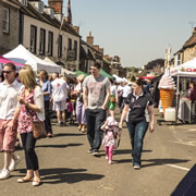 A Great May Market in Wincanton with Country Dancing <small style='color: red;'>VIDEO</small>