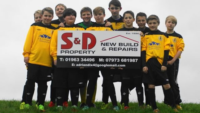 Wincanton Town FC Youth Section Under 13s sporting their new kit