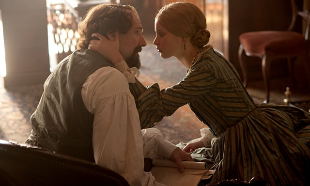 Ralph Fiennes and Felicity Jones in The Invisible Woman