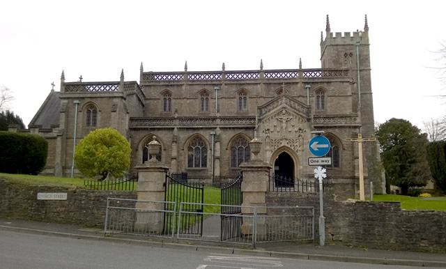 Wincanton Parish Church of St Peter and St Paul, facing south