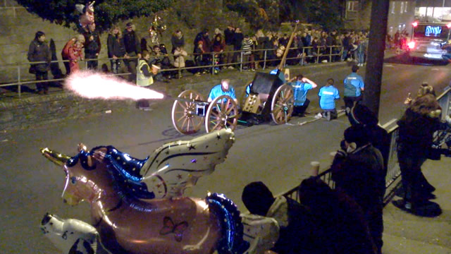 Pool Field Gun at Wincanton Carnival 2015