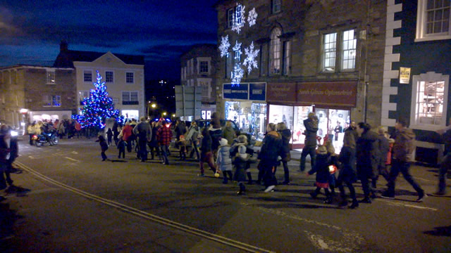 Wincanton Christmas Lantern Parade 2015