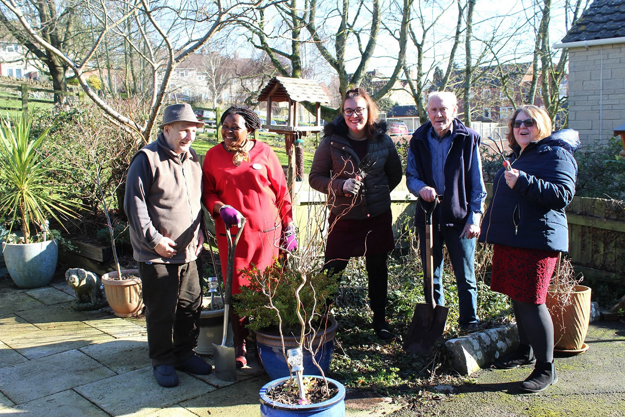 Carrington House welcomes green-fingered volunteers