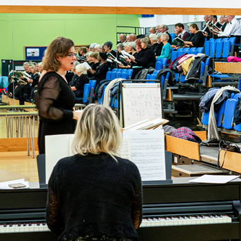 Wincanton Choral Society is recruiting before its concert in <strike>May</strike> <span style='color: red;'>the future</span>