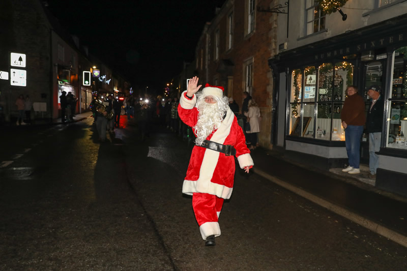 Photo by Jim Johnson: Wincanton's 2021 Christmas lantern parade