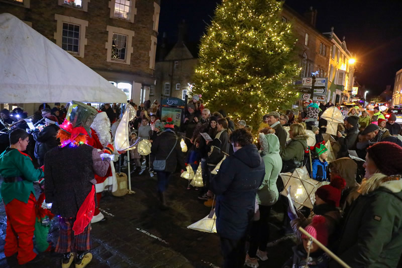 Photo by Jim Johnson: Wincanton's 2021 Christmas lantern parade