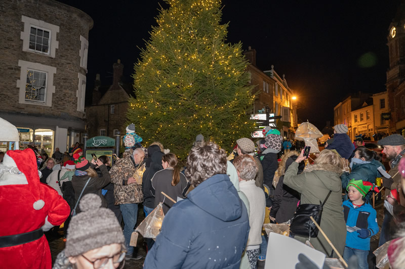 Photo by Jim Johnson: Wincanton's 2021 Christmas lantern parade