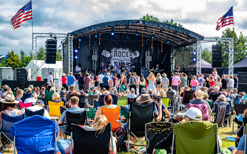 Rock n Ribs Festival 2021 at Wincanton Racecourse - main stage daylight