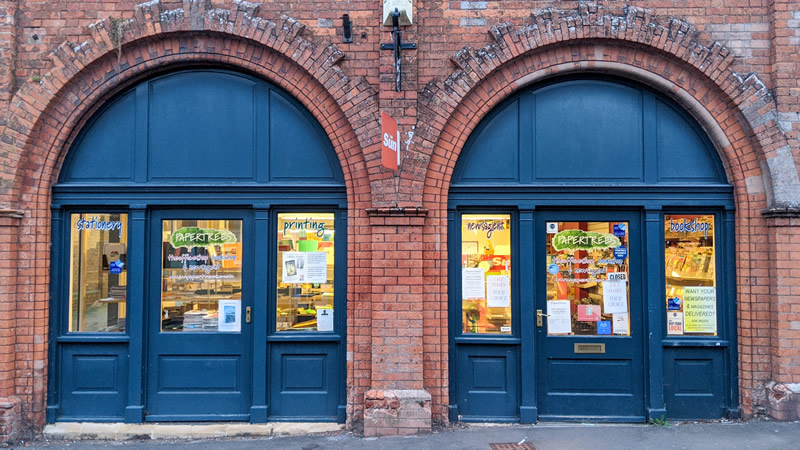 Papertrees shop front, Wincanton High Street